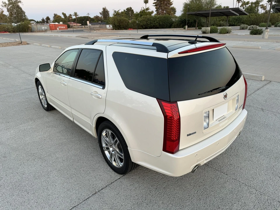 2008 Cadillac SRX - Image 23 of 31