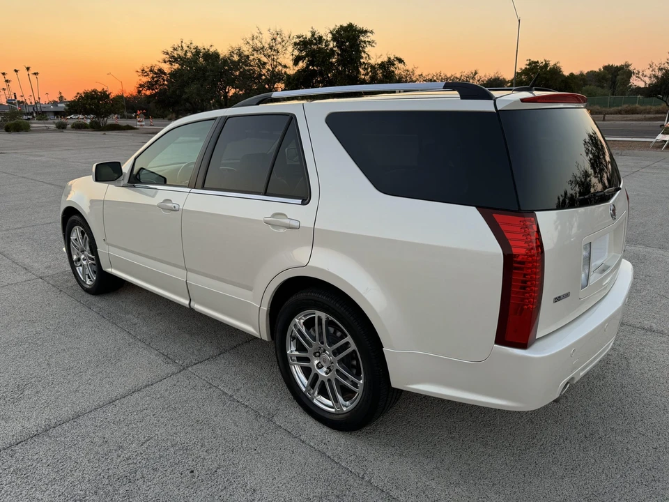 2008 Cadillac SRX - Image 20 of 31