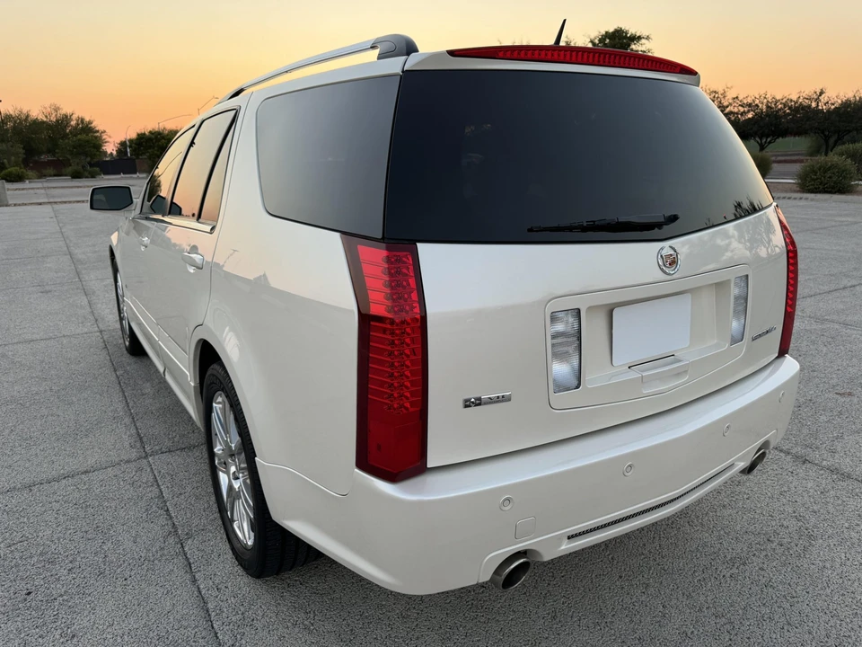 2008 Cadillac SRX - Image 28 of 31