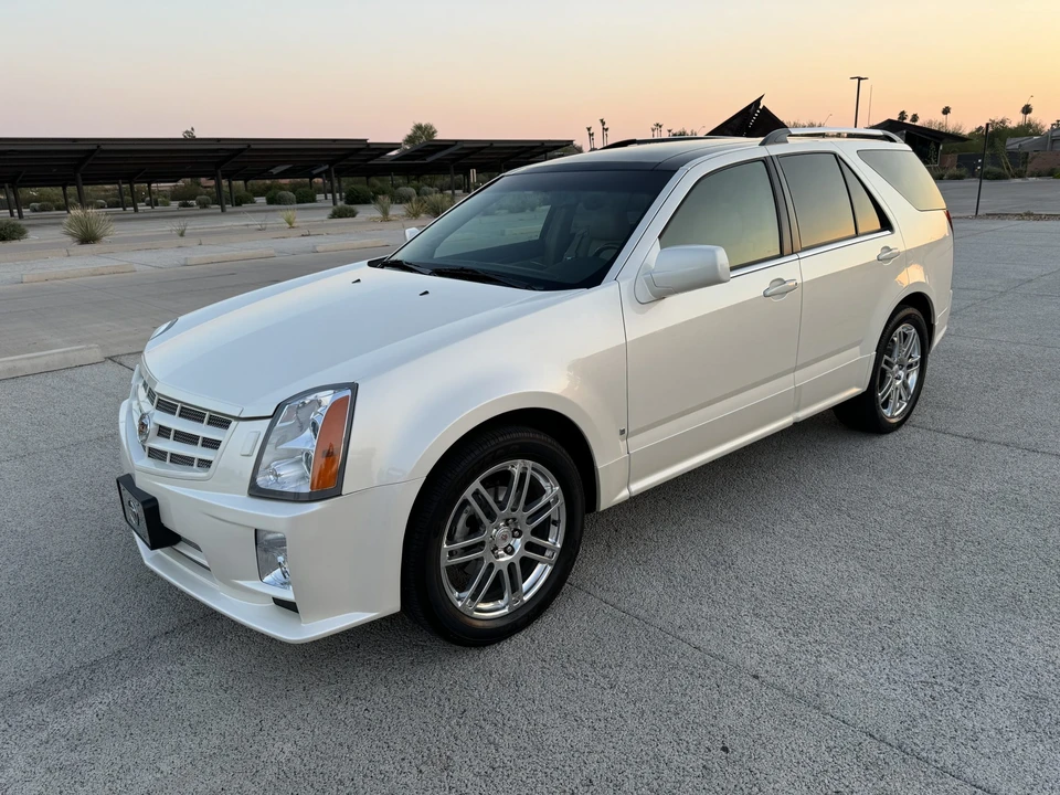 2008 Cadillac SRX - Image 10 of 31