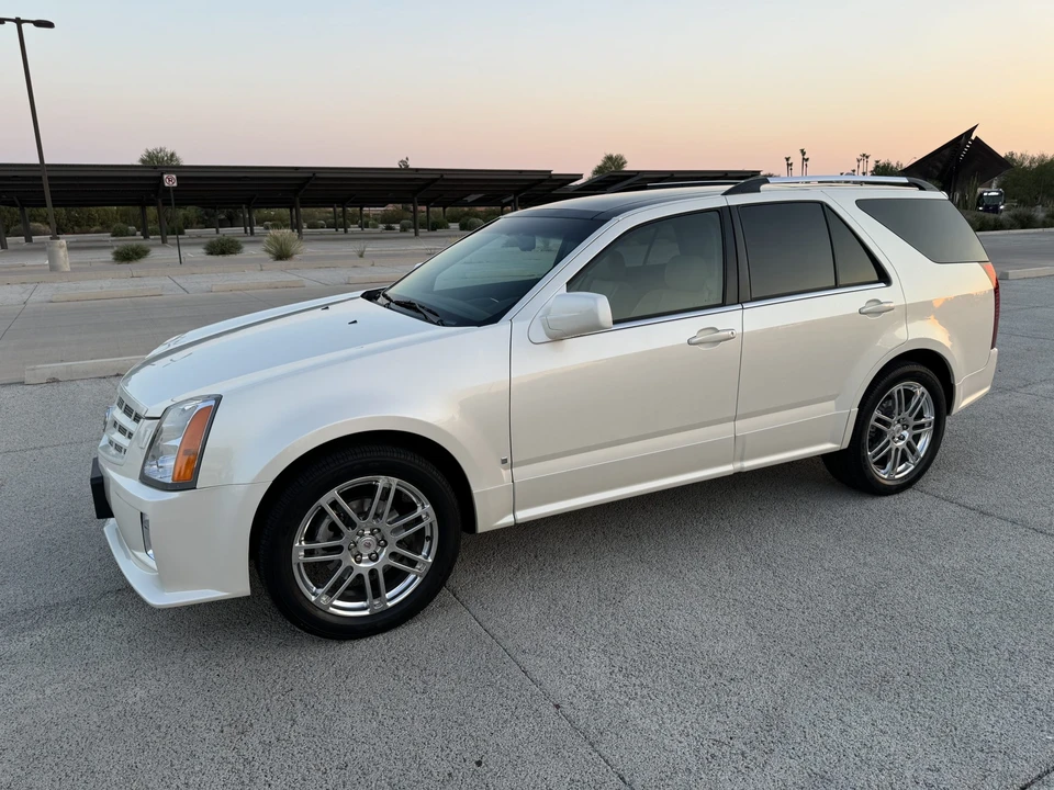 2008 Cadillac SRX - Image 14 of 31
