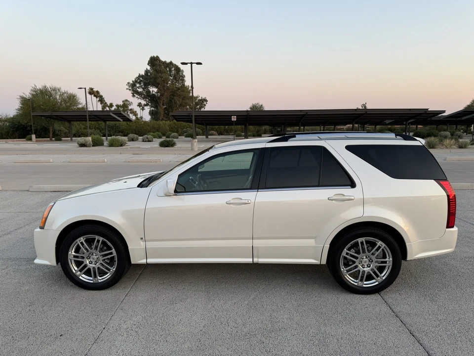 2008 Cadillac SRX - Image 17 of 31