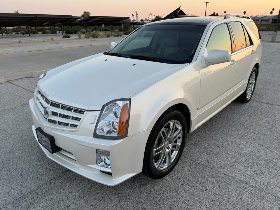 2008 Cadillac SRX - Image 8 of 31
