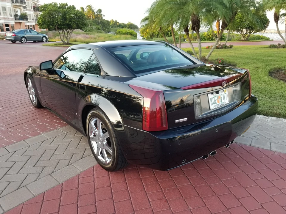 2008 Cadillac XLR - Image 18 of 31