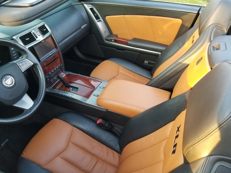 2008 Cadillac XLR - Image 30 of 31