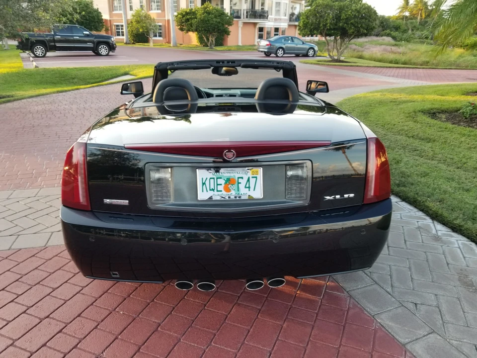 2008 Cadillac XLR - Image 10 of 31