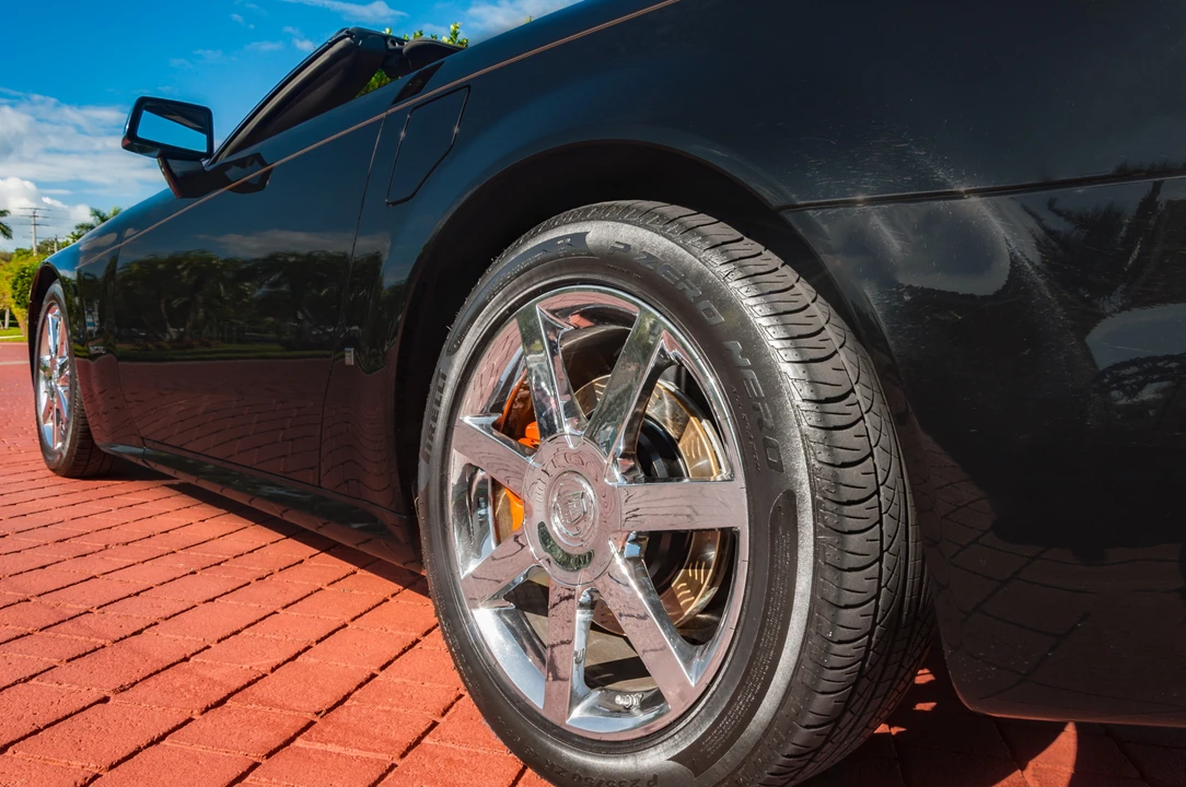2008 Cadillac XLR - Image 25 of 31