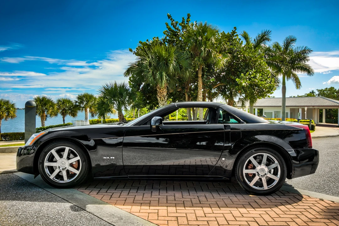 2008 Cadillac XLR - Image 17 of 31