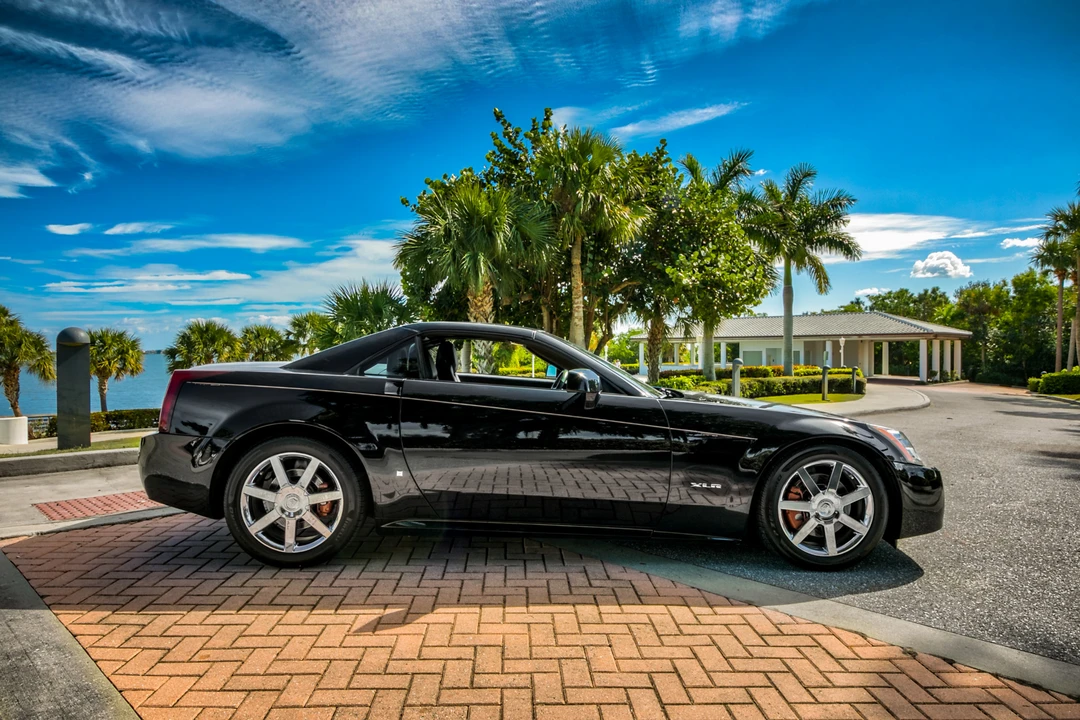 2008 Cadillac XLR - Image 19 of 31