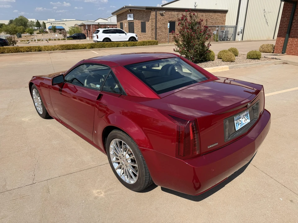 2008 Cadillac XLR - Image 18 of 31