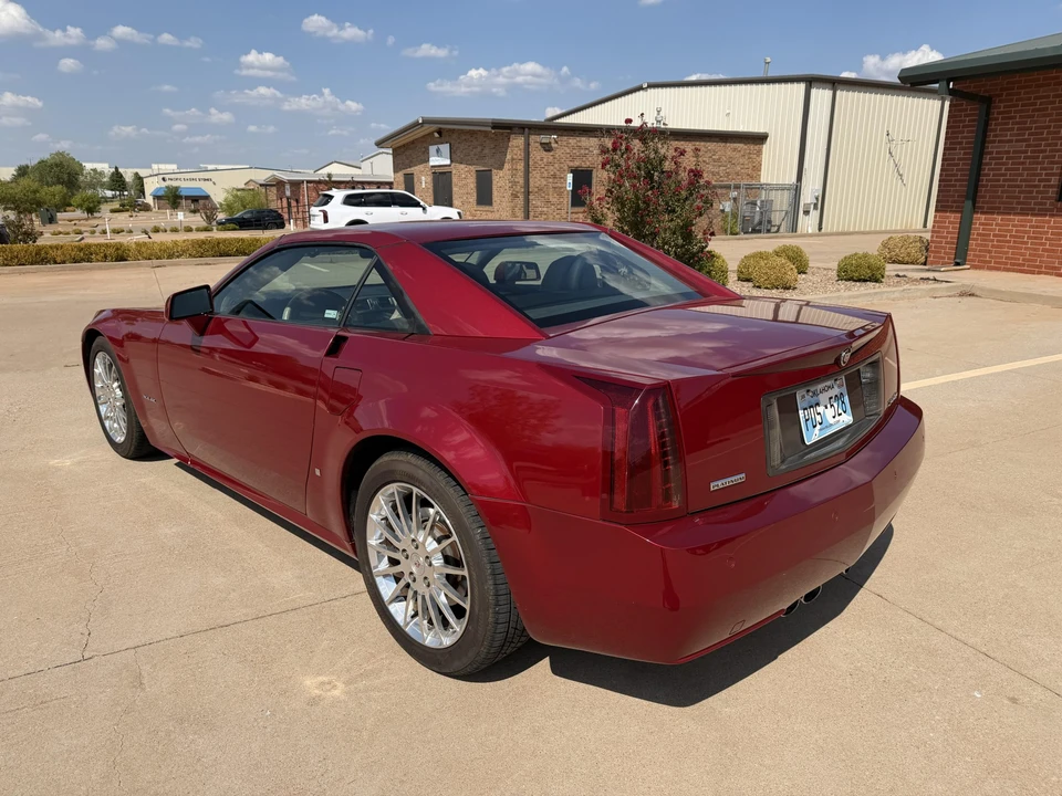 2008 Cadillac XLR - Image 17 of 31