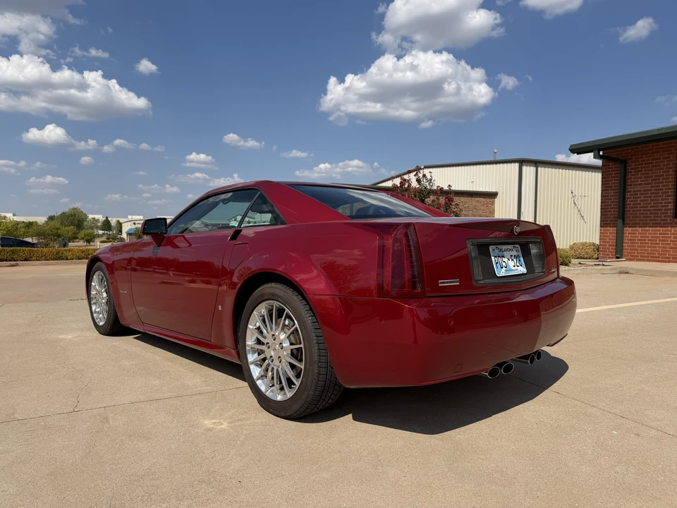 2008 Cadillac XLR - Image 16 of 31