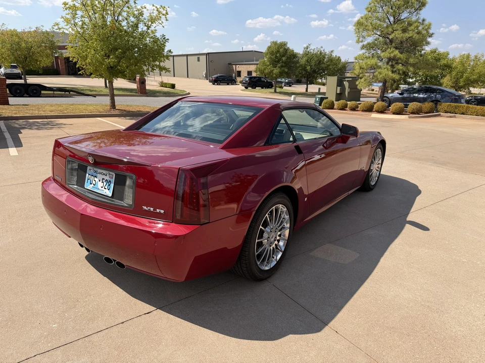 2008 Cadillac XLR - Image 14 of 31