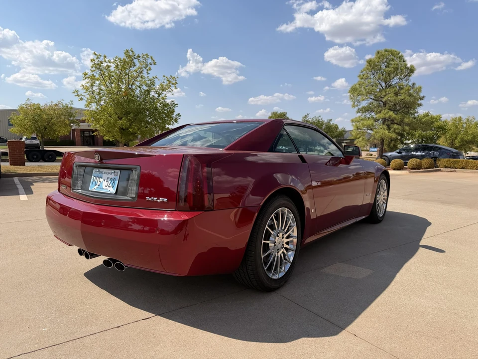 2008 Cadillac XLR - Image 15 of 31