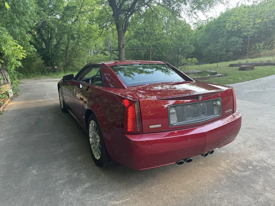 2008 Cadillac XLR - Image 28 of 31