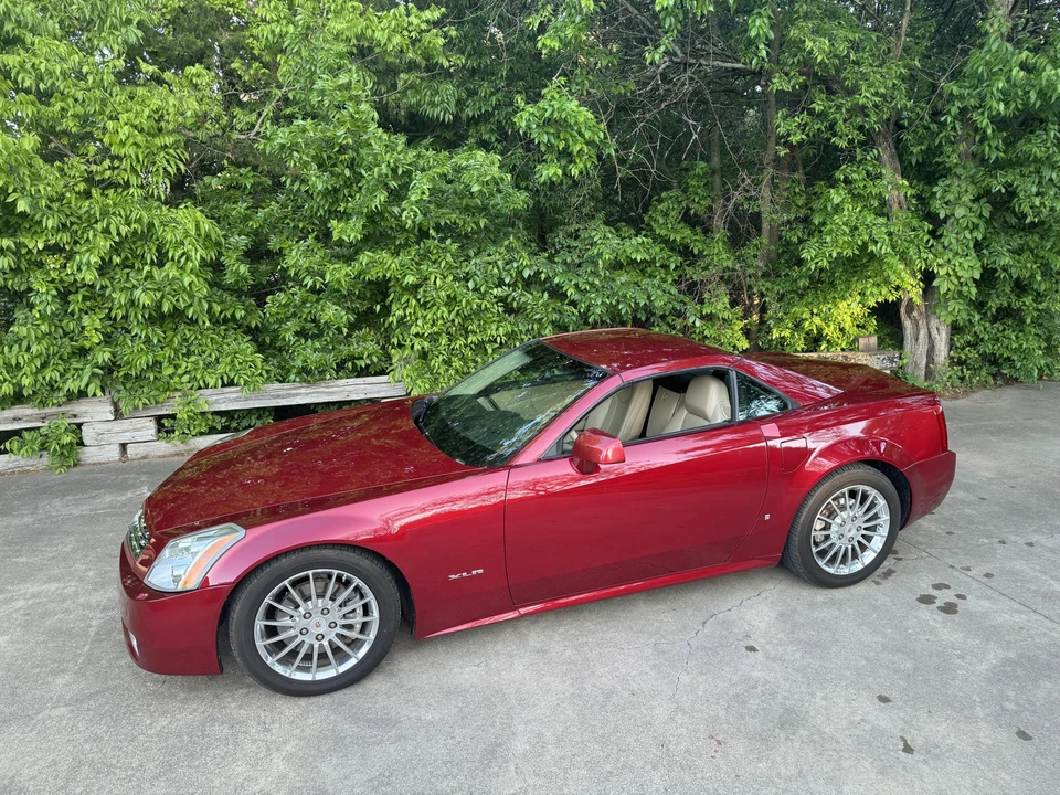 2008 Cadillac XLR - Image 3 of 31