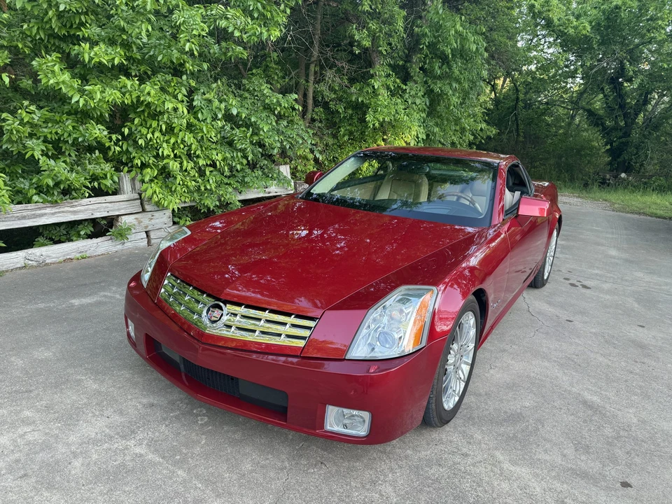 2008 Cadillac XLR - Image 7 of 31