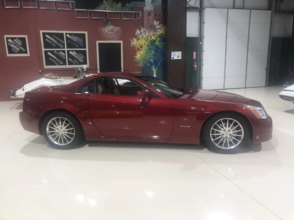 2008 Cadillac XLR - Image 12 of 31