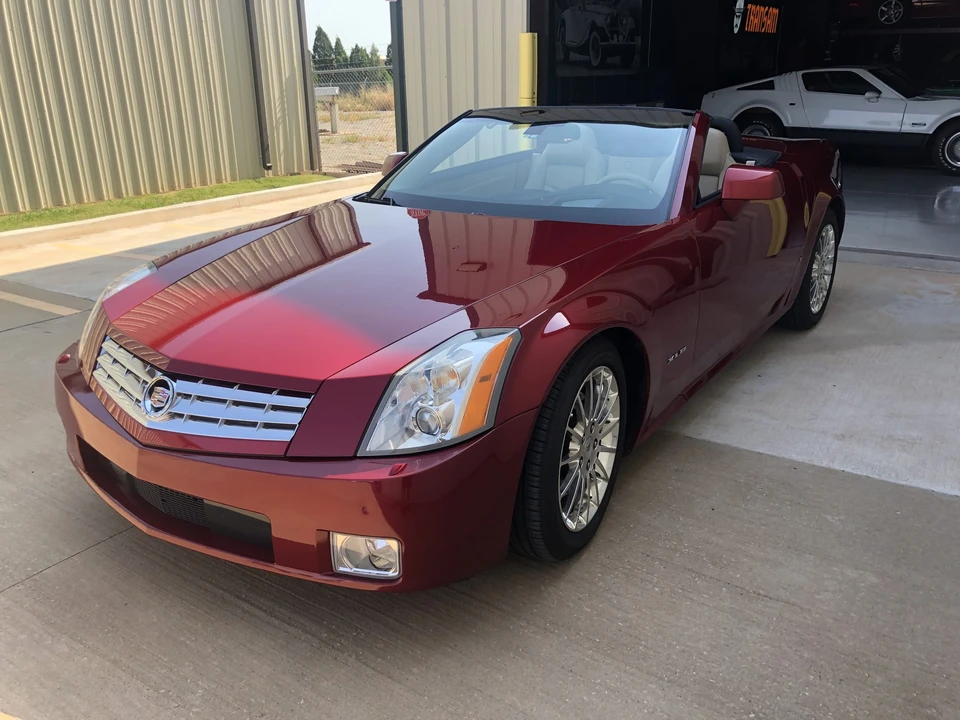 2008 Cadillac XLR - Image 2 of 31