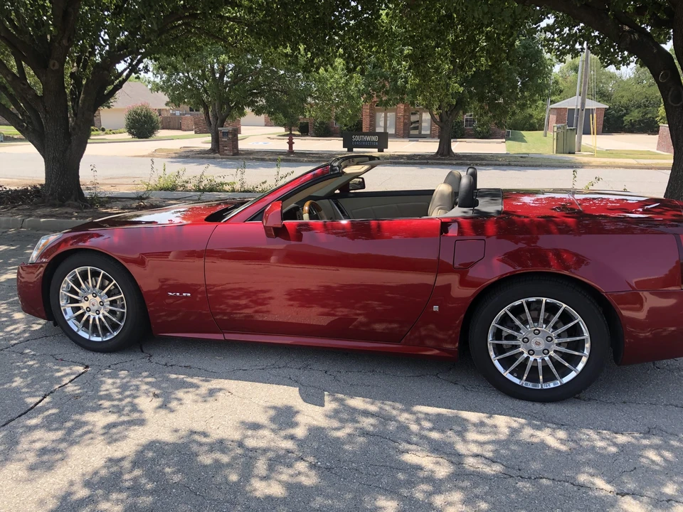 2008 Cadillac XLR - Image 19 of 31