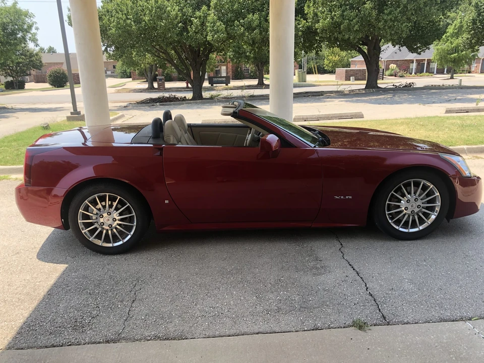 2008 Cadillac XLR - Image 11 of 31