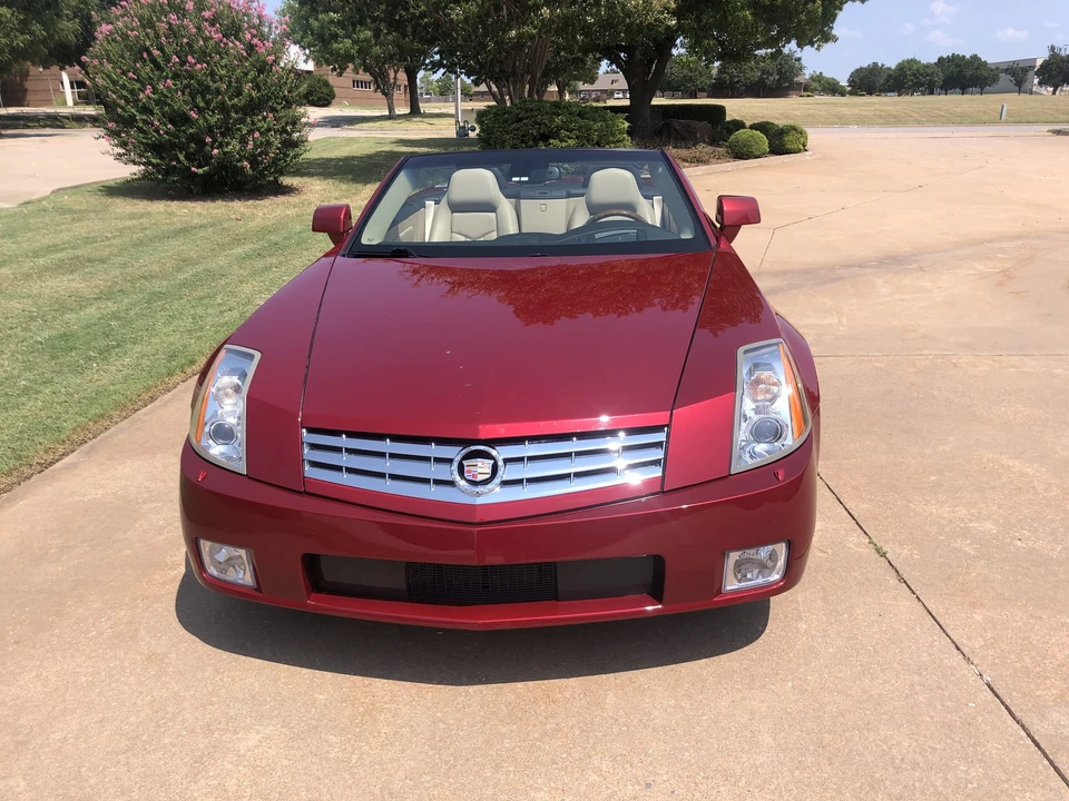 2008 Cadillac XLR - Image 5 of 31