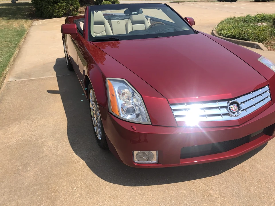 2008 Cadillac XLR - Image 24 of 31