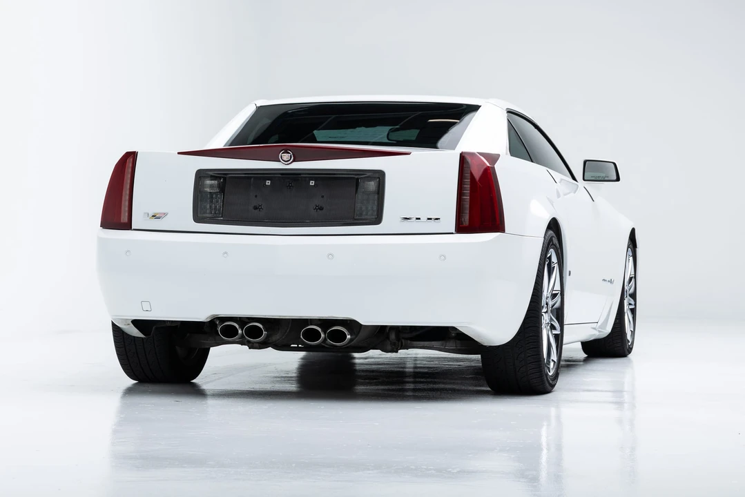 2008 Cadillac XLR-V - Image 19 of 31