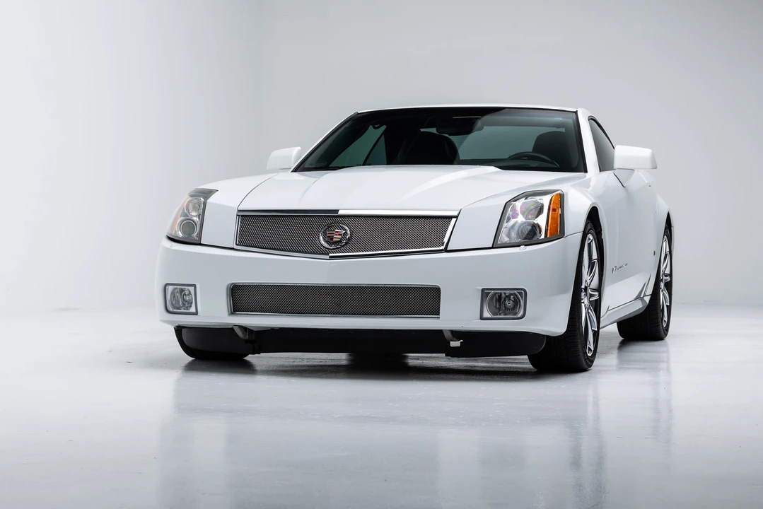 2008 Cadillac XLR-V - Image 6 of 31