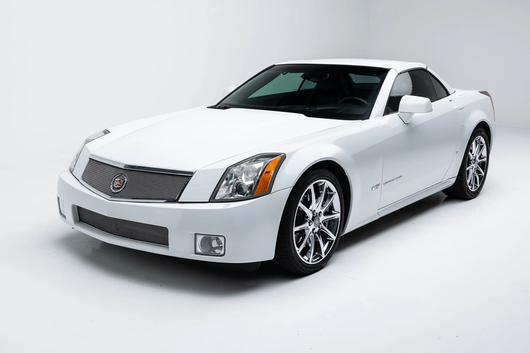 2008 Cadillac XLR-V - Image 4 of 31
