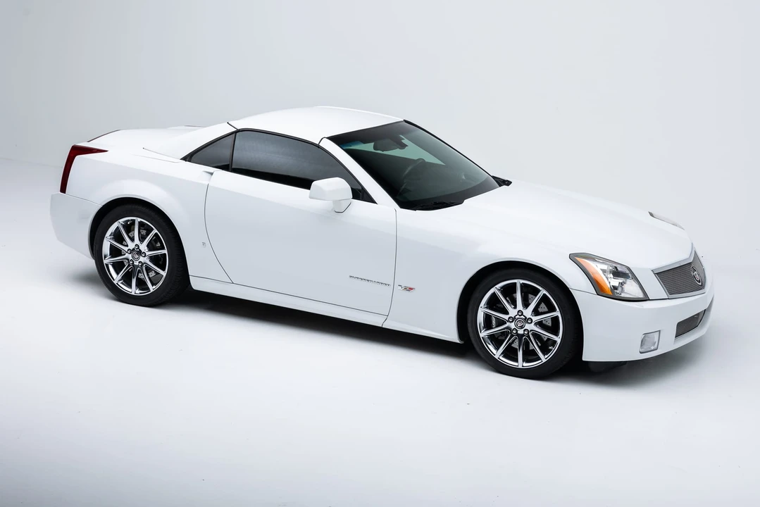 2008 Cadillac XLR-V - Image 13 of 31