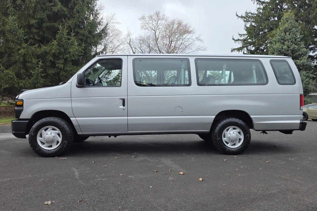 2008 Ford Econoline Van - Image 3 of 8