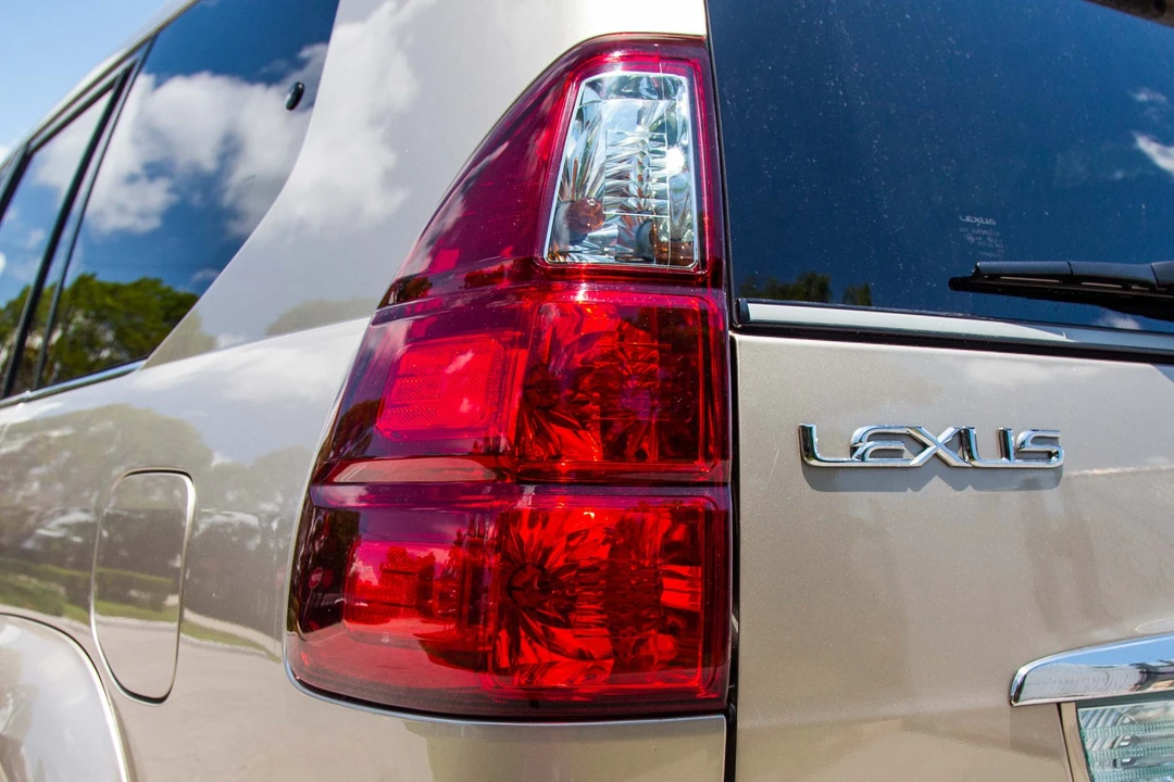 2008 Lexus GX 1st Gen - Image 17 of 31