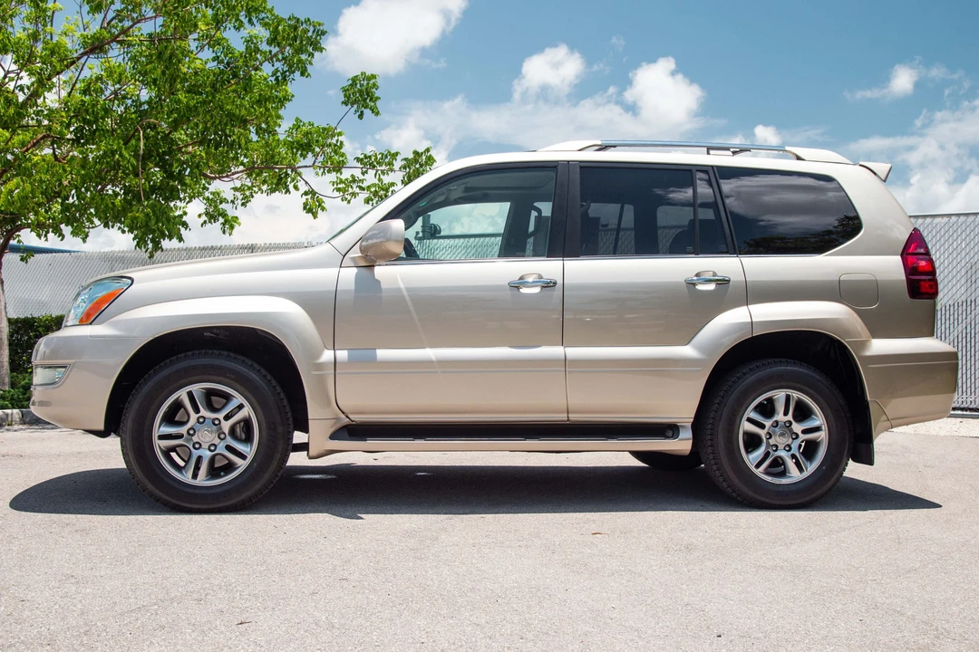 2008 Lexus GX 1st Gen - Image 2 of 31