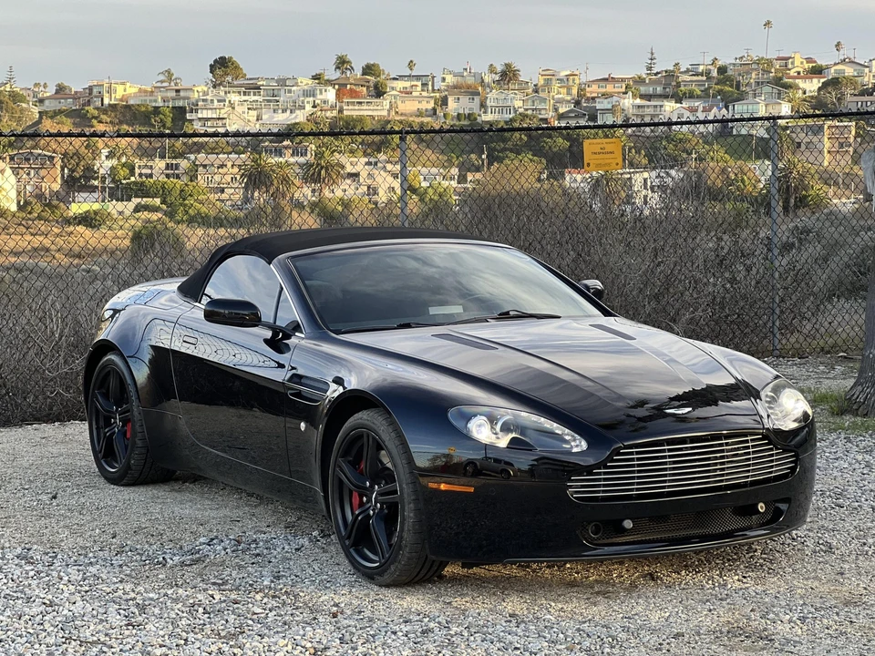 2009 Aston Martin V8 Vantage (2006-2017) - Image 13 of 31