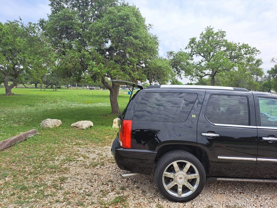 2009 Cadillac Escalade & EXT 3rd Gen - Image 21 of 31