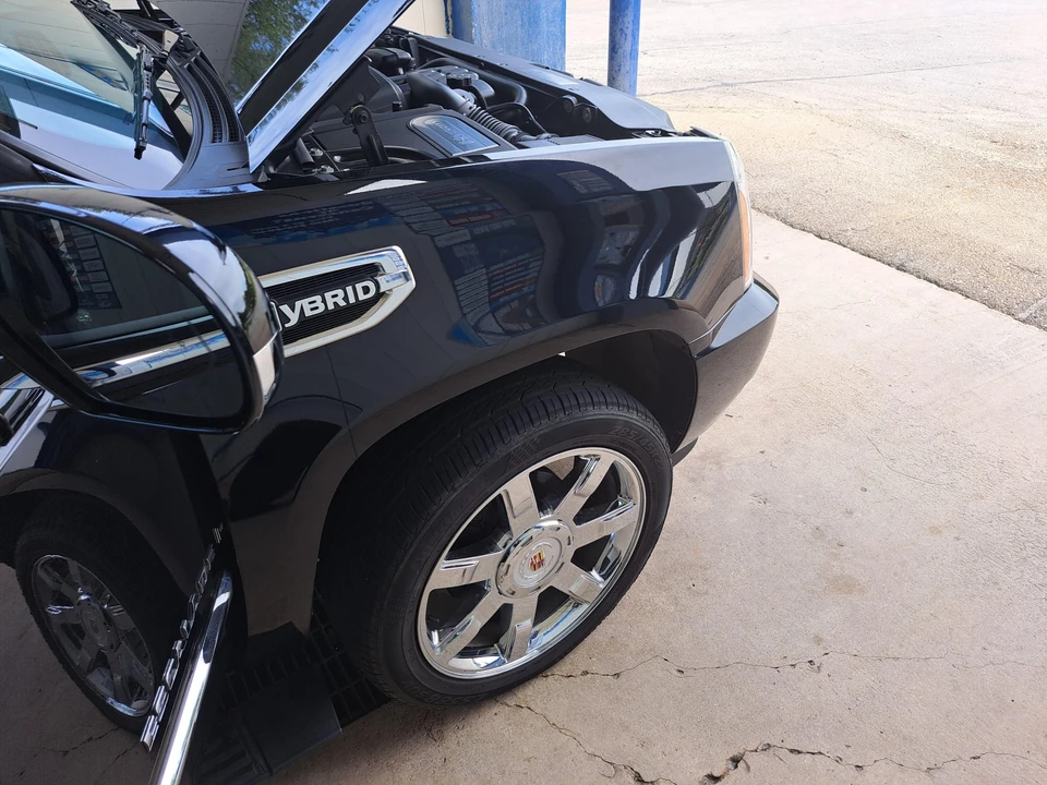 2009 Cadillac Escalade & EXT 3rd Gen - Image 23 of 31