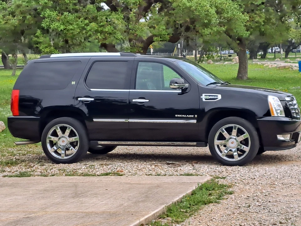 2009 Cadillac Escalade & EXT 3rd Gen - Image 7 of 31