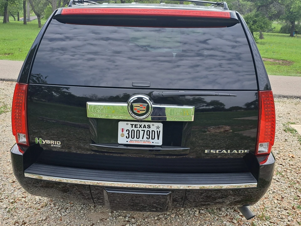 2009 Cadillac Escalade & EXT 3rd Gen - Image 8 of 31