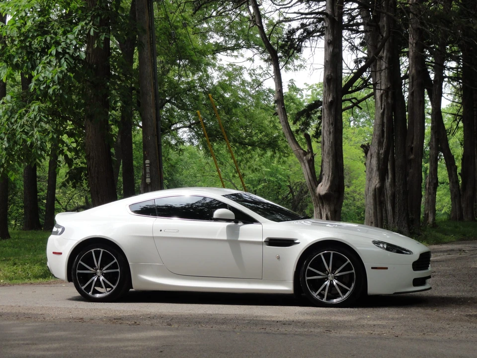 2011 Aston Martin V8 Vantage (2006-2017) - Image 15 of 31