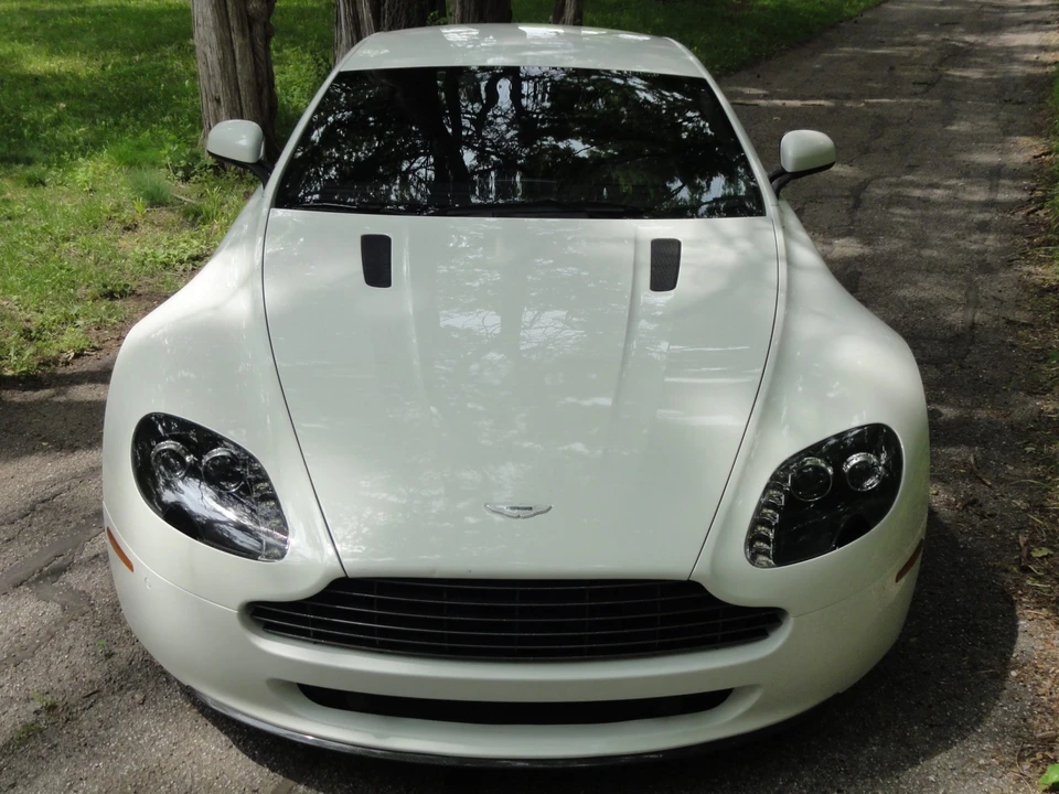 2011 Aston Martin V8 Vantage (2006-2017) - Image 7 of 31