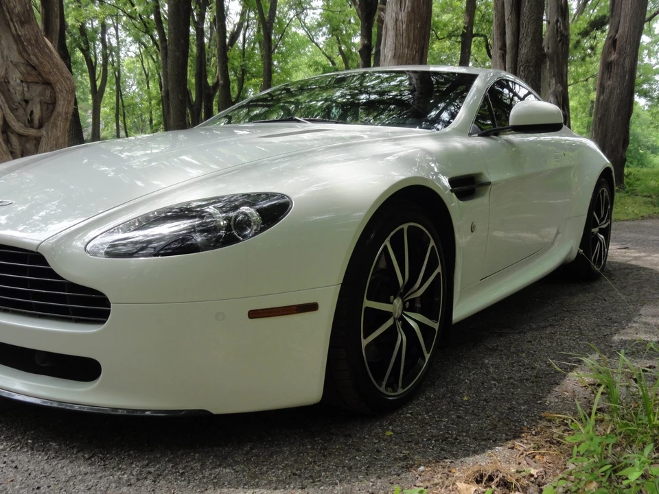 2011 Aston Martin V8 Vantage (2006-2017) - Image 22 of 31