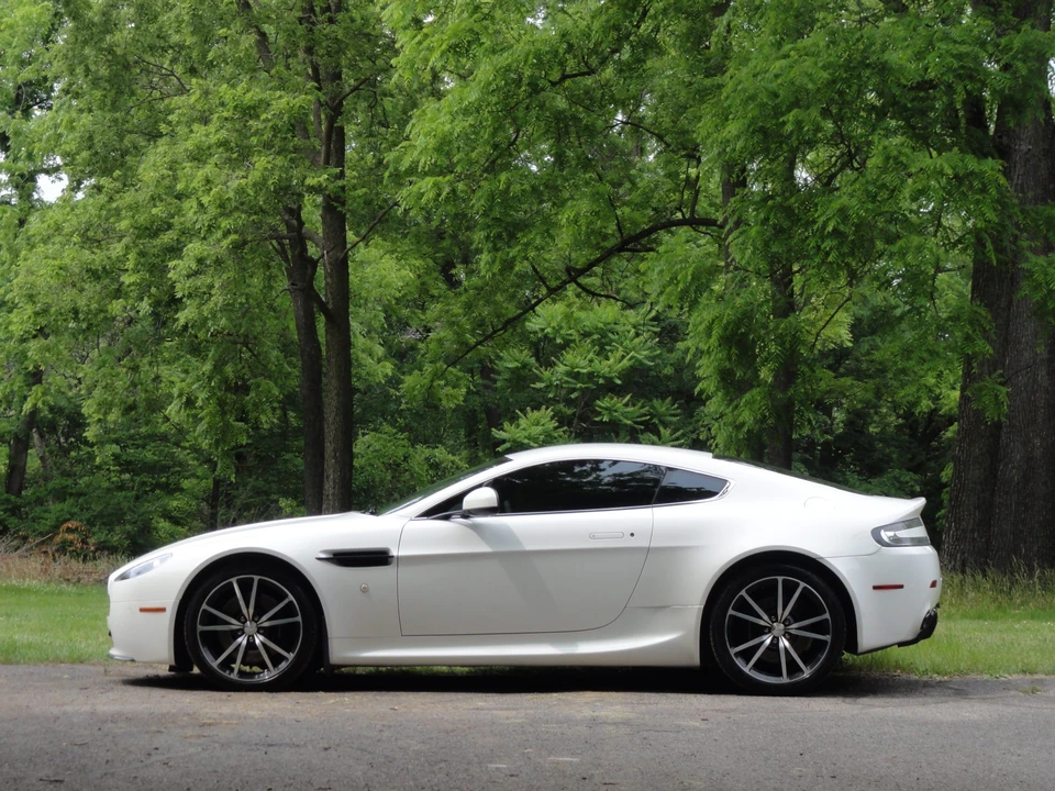 2011 Aston Martin V8 Vantage (2006-2017) - Image 20 of 31