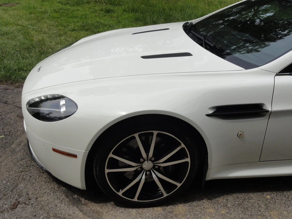 2011 Aston Martin V8 Vantage (2006-2017) - Image 26 of 31