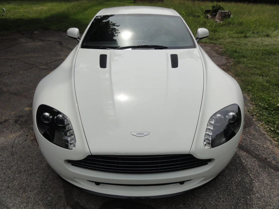2011 Aston Martin V8 Vantage (2006-2017) - Image 6 of 31