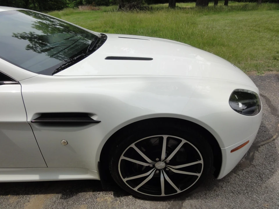 2011 Aston Martin V8 Vantage (2006-2017) - Image 31 of 31