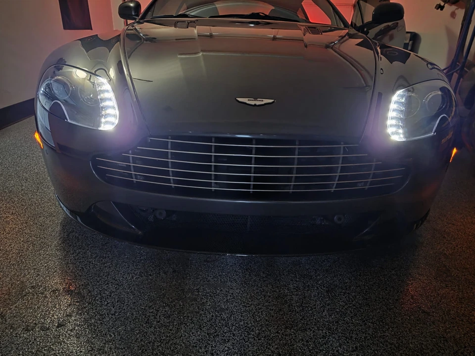 2011 Aston Martin V8 Vantage (2006-2017) - Image 28 of 31