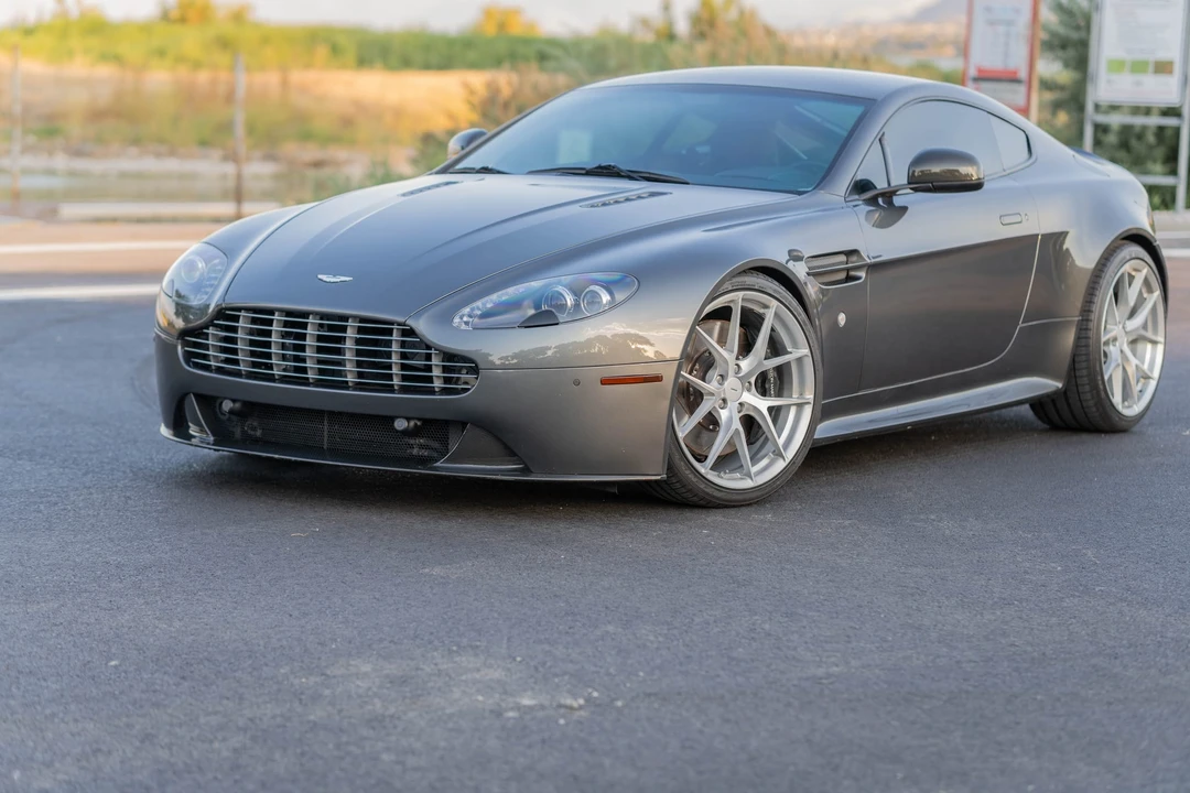 2011 Aston Martin V8 Vantage (2006-2017) - Image 6 of 31