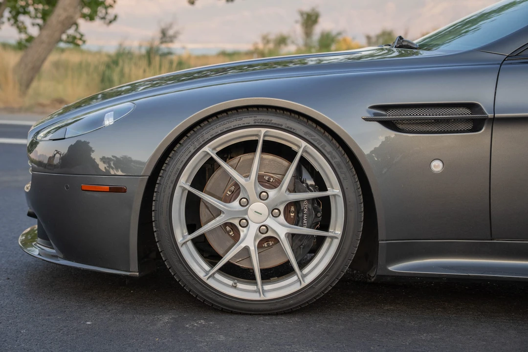 2011 Aston Martin V8 Vantage (2006-2017) - Image 22 of 31