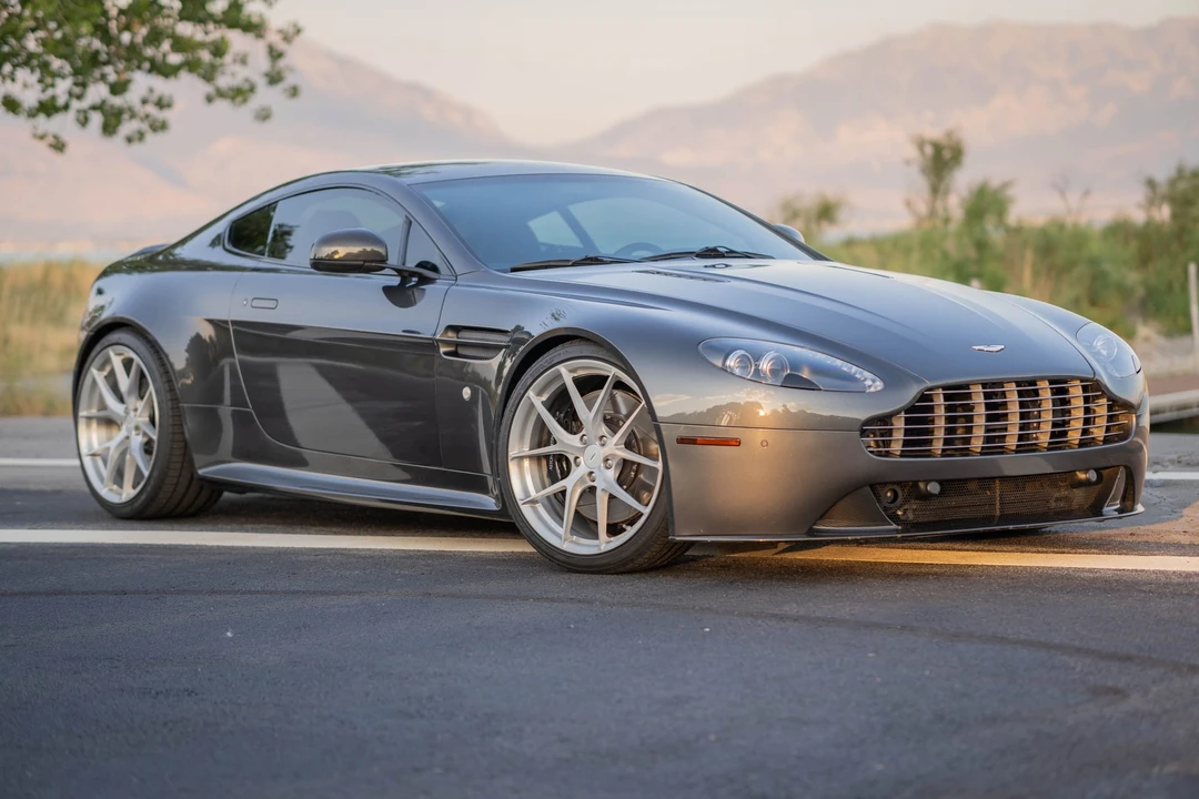2011 Aston Martin V8 Vantage (2006-2017) - Image 2 of 31